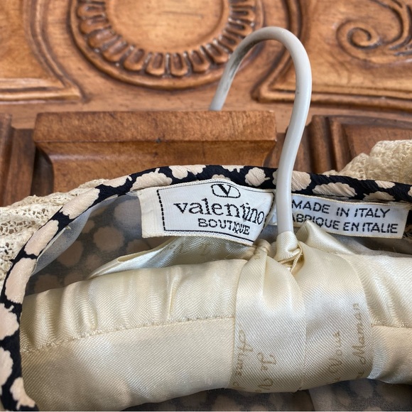 Valentino lace trim and collar vest set. Size Small - Picture 4 of 4